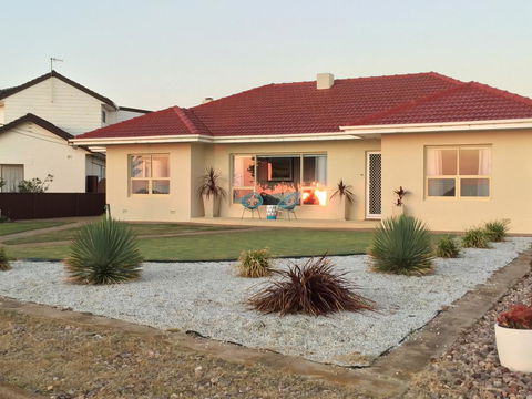 Jewel Of The South Beachside Holiday Rental - Accommodation Yamba 0