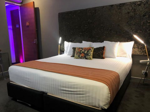 Junction Hotel - Accommodation Yamba 2