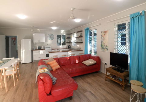 Kennedy Cottage - Accommodation Yamba 0