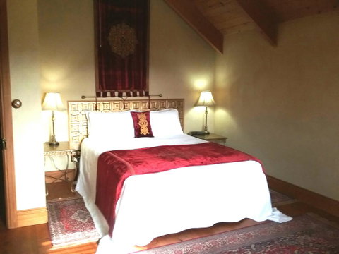 Kentisbury Country House - Accommodation Yamba 2