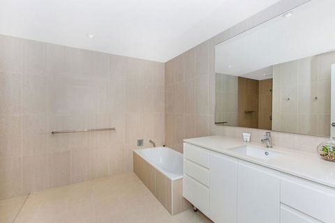 KINGSCLIFF OCEAN FRONT TERRACE 4 - Accommodation Yamba 0