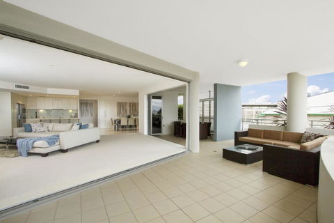KINGSCLIFF OCEAN VIEW TERRACE BY THE FIGTREE 5 - Accommodation Yamba 2