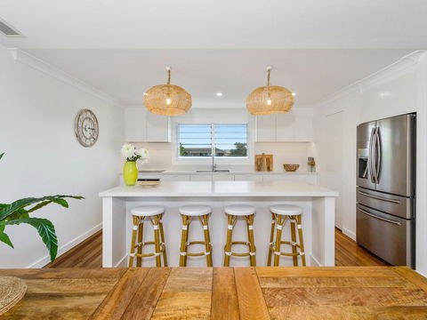 KINGY BEACH HOUSE @ 162 - Accommodation Yamba 3