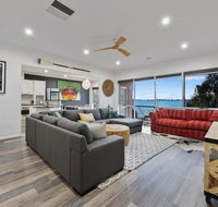 Lakeside Landing - Waterfront - Accommodation Yamba