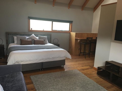 Lupos Loft - Accommodation Yamba 0
