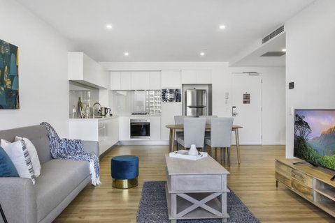 Luxe Beach Holiday Unit With Parking, Pool And Gym - Accommodation Yamba 0