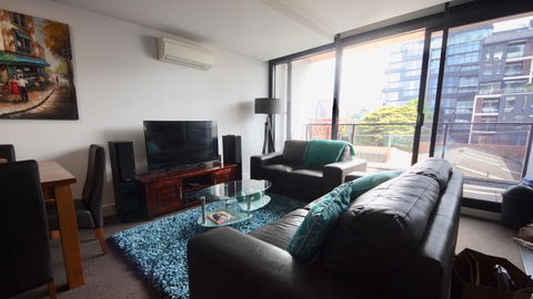 Luxurious With Free Parking & Wi Fi - Accommodation Yamba 1