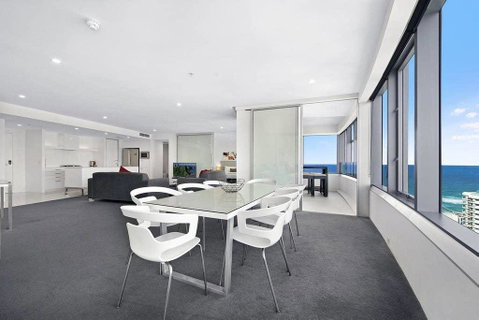 Luxury 3 Bedroom In Heart Of Surfers Paradise - Accommodation Yamba 0
