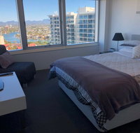 Luxury Large One Bedroom Surfers Paradise - Accommodation Yamba