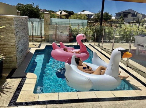 LUXURY VILLA W POOL & SPAS - Accommodation Yamba 1