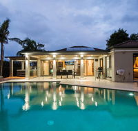 Luxury Waterfront Home - Accommodation Yamba
