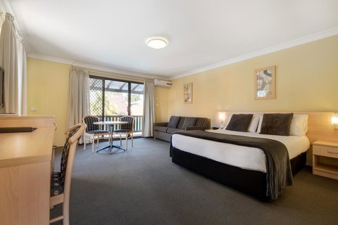 Maclin Lodge Motel - Accommodation Yamba 2