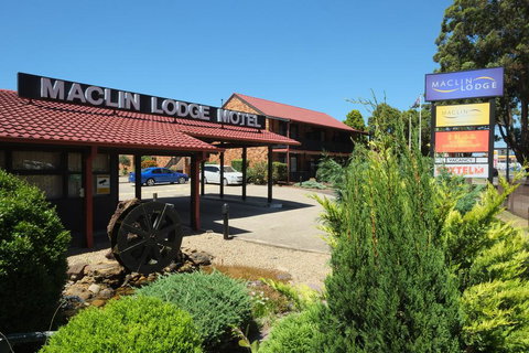 Maclin Lodge Motel - Accommodation Yamba 0