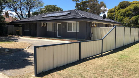 Maddington House Unit B - Accommodation Yamba 0