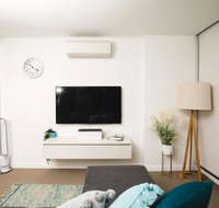 Madison Apartment in CBD - Free tram and free parking - Accommodation Yamba
