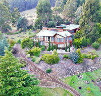 MAGICAL MOUNTAIN RETREAT - 20 mins to CBD and only 10 to MONA - Accommodation Yamba
