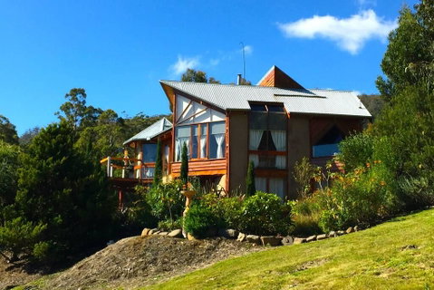 MAGICAL MOUNTAIN RETREAT - 20 Mins To CBD And Only 10 To MONA! - Accommodation Yamba 3