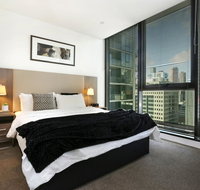 Melbourne CBD 2Bdrm2Bth AptFree ParkGymPool Close to Southern Cross Station - Accommodation Yamba