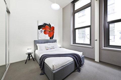 Melbourne City Chic - Degraves Lane, Parking, Lift - Accommodation Yamba 2