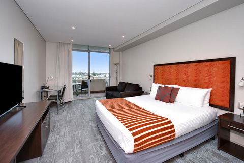 Mercure Centro Port Macquarie - Accommodation Yamba 3