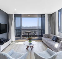 Meriton Suites Southport - Accommodation Yamba