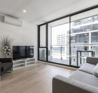 Modern  Bright 2BR Apt- Parking WIFI Pool  Gym - Accommodation Yamba