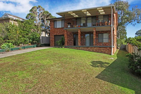 NARRAWALLEE RETREAT - Accommodation Yamba 2