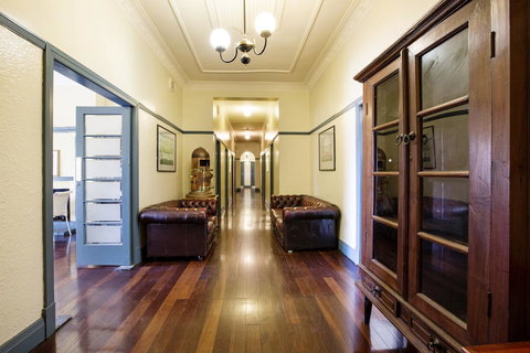 Captain Stirling Hotel - Accommodation Yamba 6