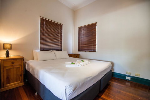 Captain Stirling Hotel - Accommodation Yamba 28
