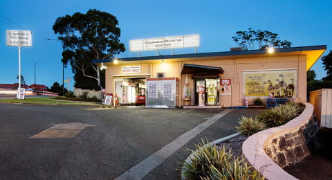 Captain Stirling Hotel - Accommodation Yamba 24