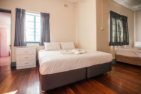 Captain Stirling Hotel - Accommodation Yamba 32