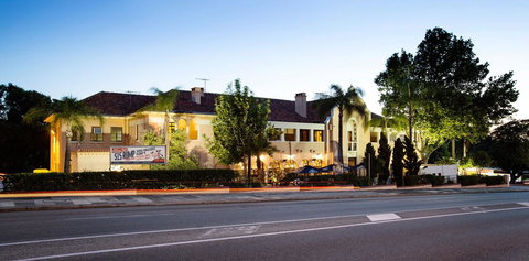 Captain Stirling Hotel - Accommodation Yamba 0