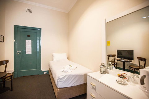 Captain Stirling Hotel - Accommodation Yamba 34