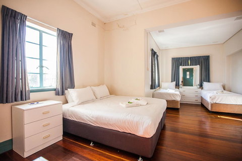 Captain Stirling Hotel - Accommodation Yamba 37