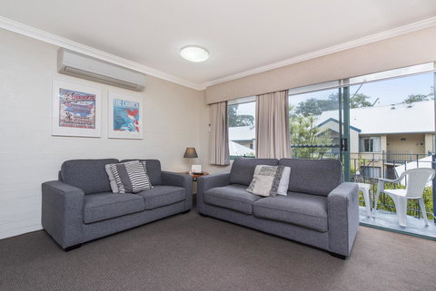 Subiaco Village 20 - Accommodation Yamba 5