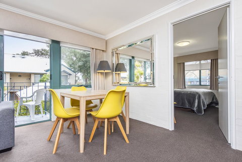 Subiaco Village 20 - Accommodation Yamba 3