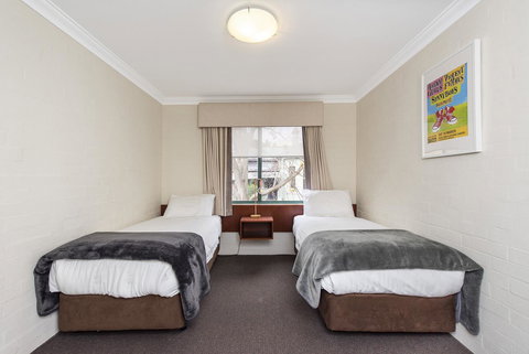 Subiaco Village 20 - Accommodation Yamba 13