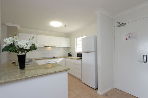 Hillarys Marina Apartment - Accommodation Yamba 15