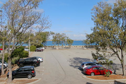 Hillarys Marina Apartment - Accommodation Yamba 0