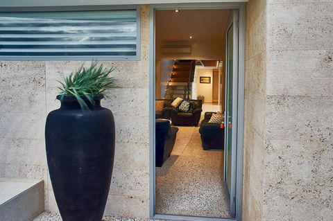 The Urban Beach House - Accommodation Yamba 6