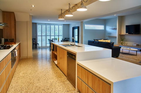 The Urban Beach House - Accommodation Yamba 8