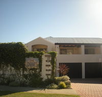 Dunes Scarborough Beach - Accommodation Yamba