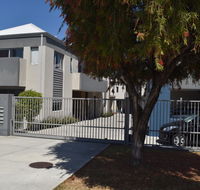 Central Executive Townhouse - Accommodation Yamba