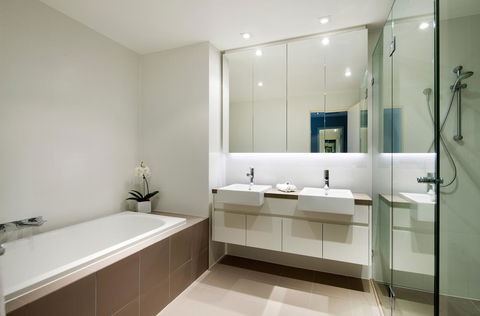 Claremont Quarter Luxury Apartment - Accommodation Yamba 7
