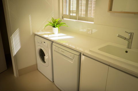 Cottesloe Artist's Beach Retreat - Accommodation Yamba 33
