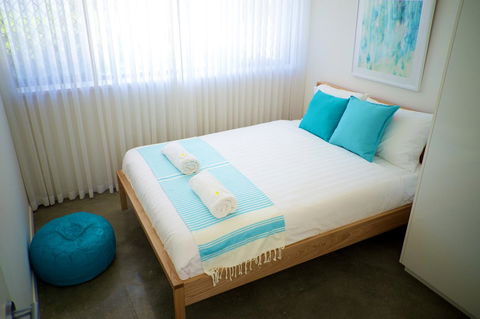 Cottesloe Artist's Beach Retreat - Accommodation Yamba 3