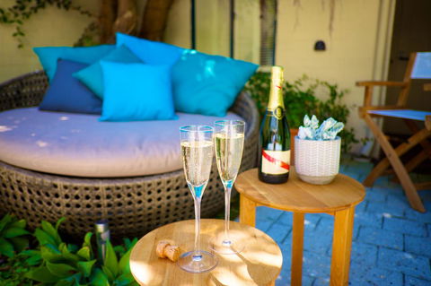 Cottesloe Artist's Beach Retreat - Accommodation Yamba 29