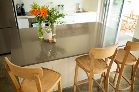 Cottesloe Artist's Beach Retreat - Accommodation Yamba 18