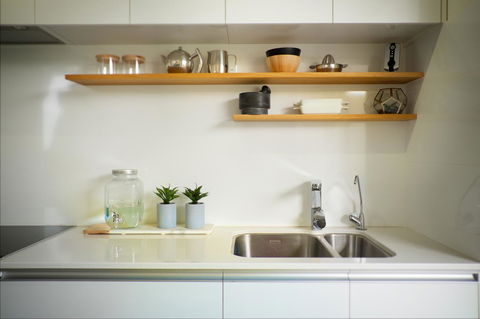 Cottesloe Artist's Beach Retreat - Accommodation Yamba 8