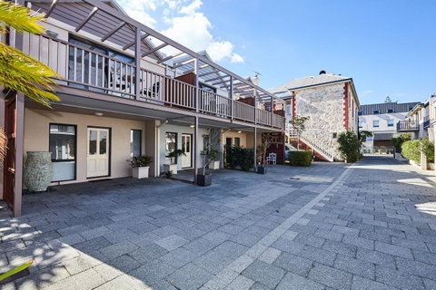 Fremantle Townhouse U/5 - Accommodation Yamba 13